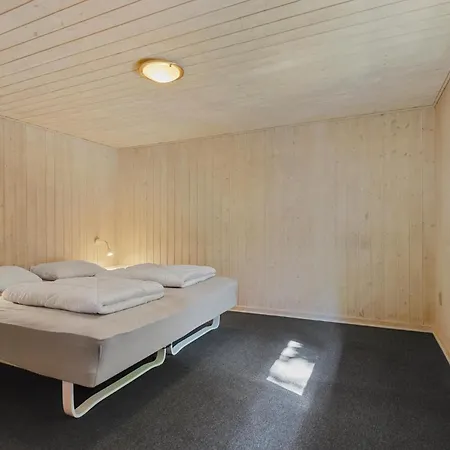 3 Bedroom Beautiful In Prázdninový dům Ansager