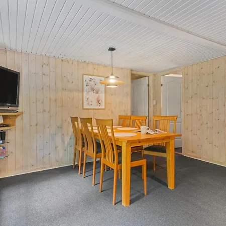 3 Bedroom Beautiful In Prázdninový dům *